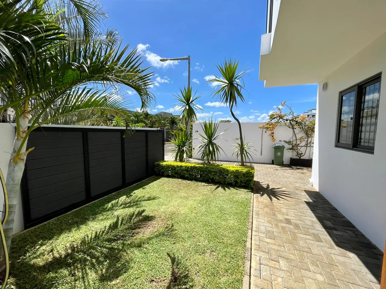 3 Entrance 3