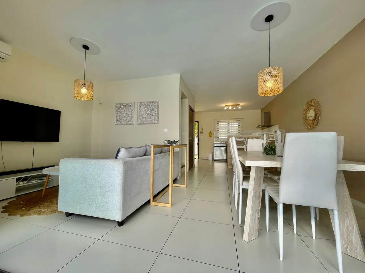 7 Living Area 3
