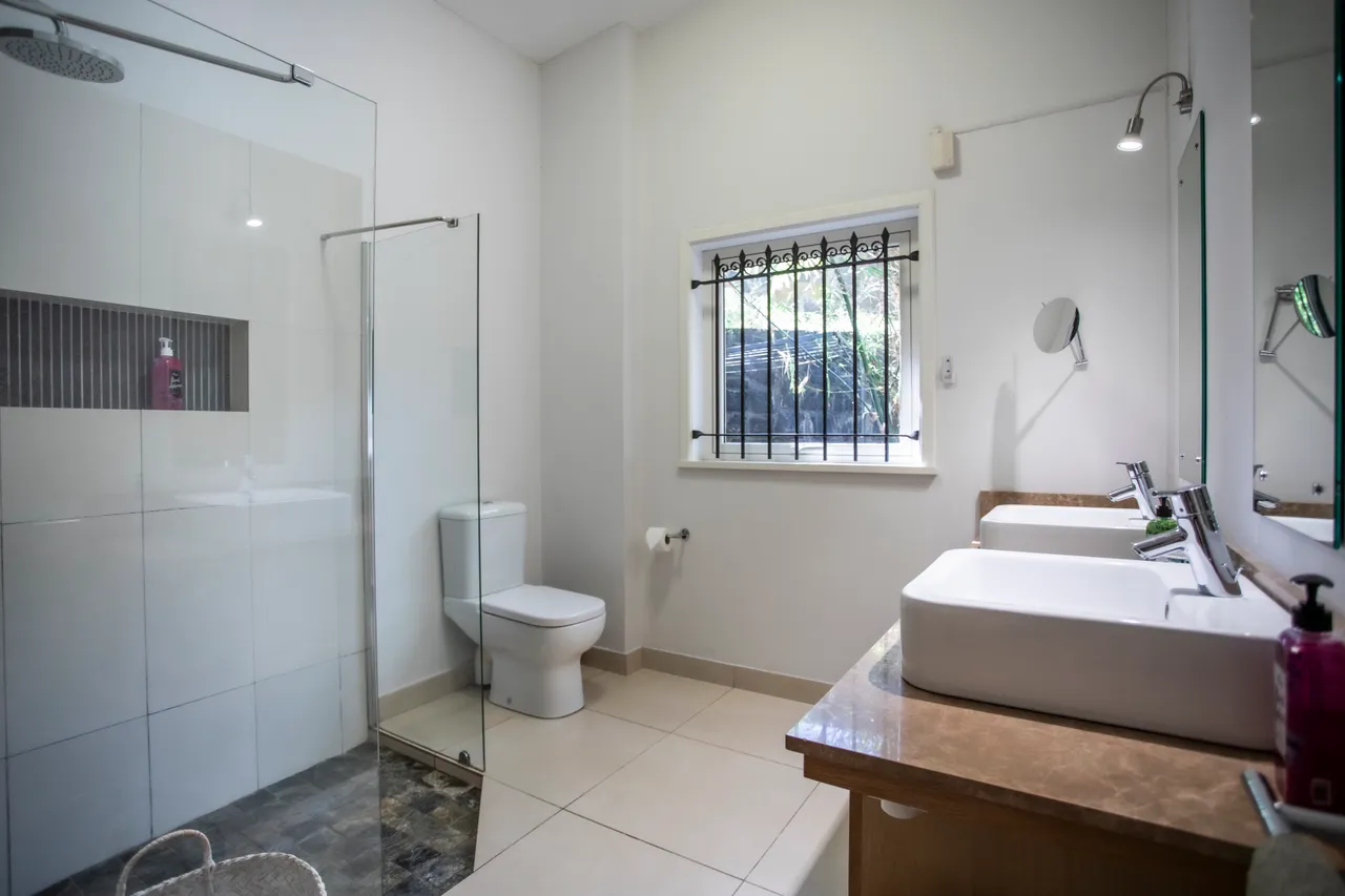 Oasis Villa with Pool and Sea View — Bathroom 1