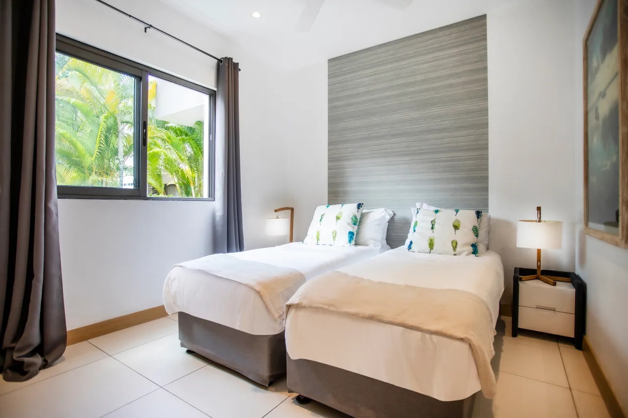 Appartement Pied dans l'eau piscine et plage — Chambre 3
