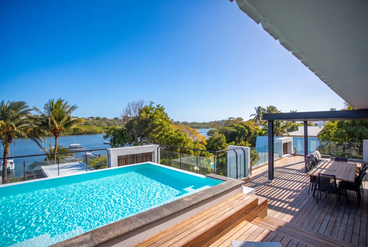 P2P A5 Waterclub Hires J0A8581A