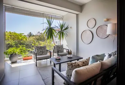 Easy Walk to Stunning Beach, Comfortable Stay