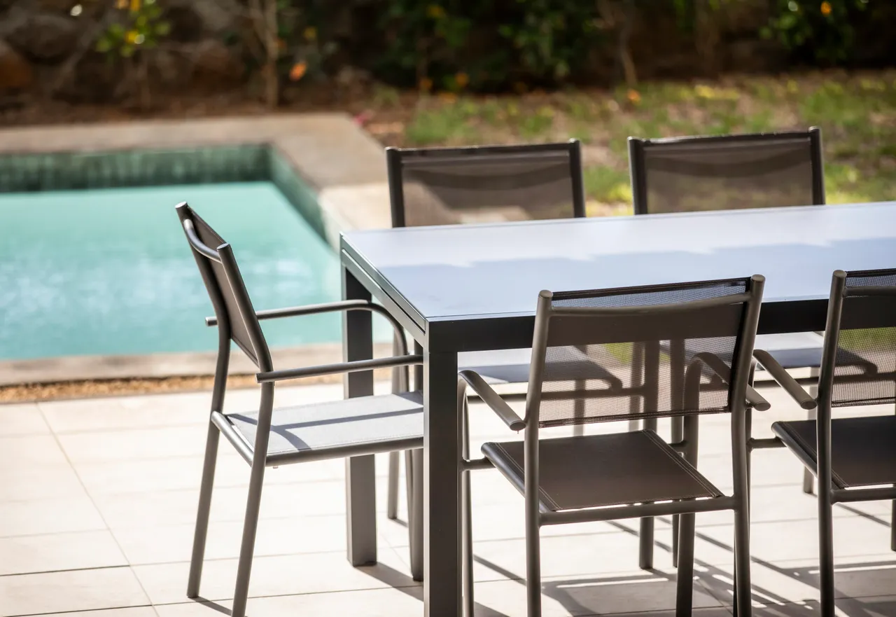 Terrasse et piscine