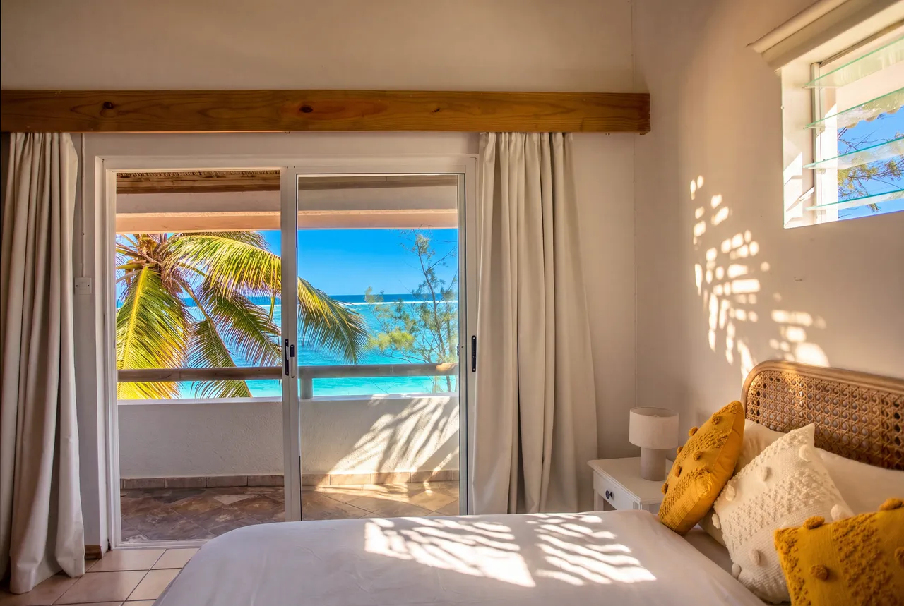 Bastide sur Mer - Blue Bay Beach House — Bedroom 2